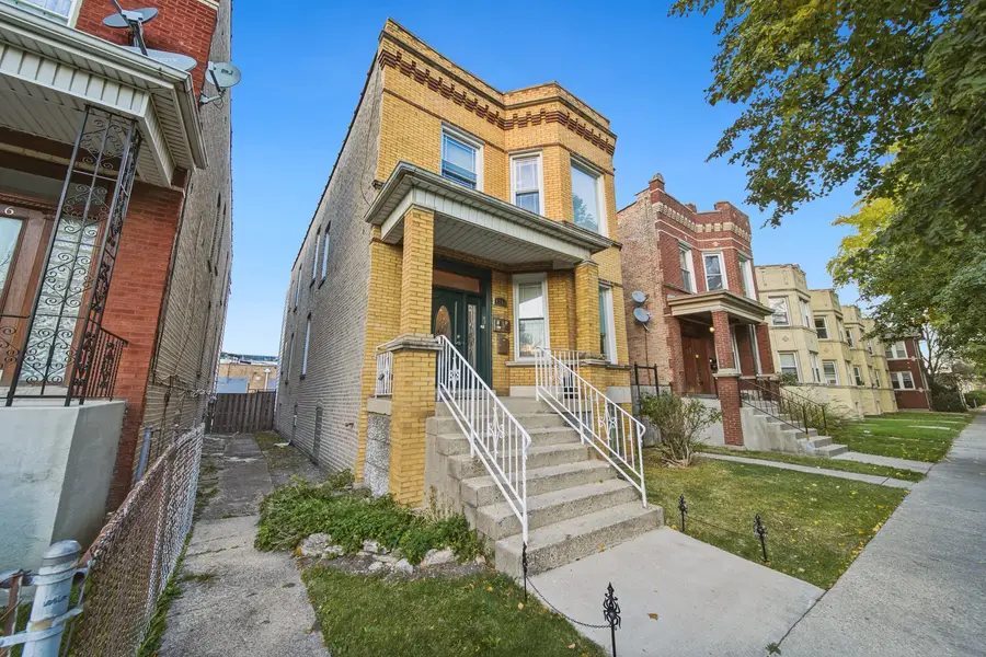 4254 W Wrightwood Avenue, Chicago, IL 60639 - Image #3