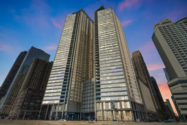 600 N Lake Shore Drive #2707, Chicago, IL 60611