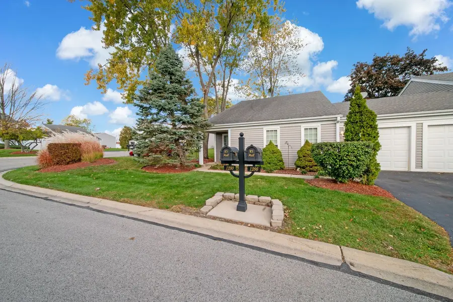 1290 Wandsworth Circle, Roselle, IL 60172 - Image #3
