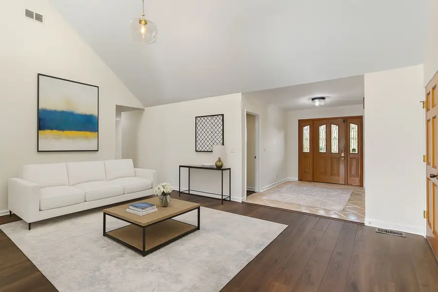 1548 Wood Creek Trail, Bartlett, IL 60103 - Image #3