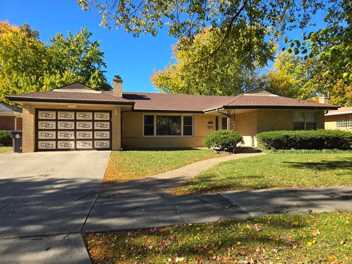 8928 Kenton Avenue, Skokie, IL 60076 - Image #1