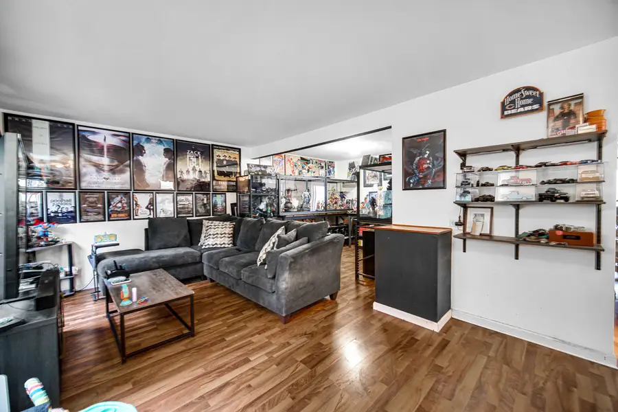 763 Highview Court, Antioch, IL 60002 - Image #2