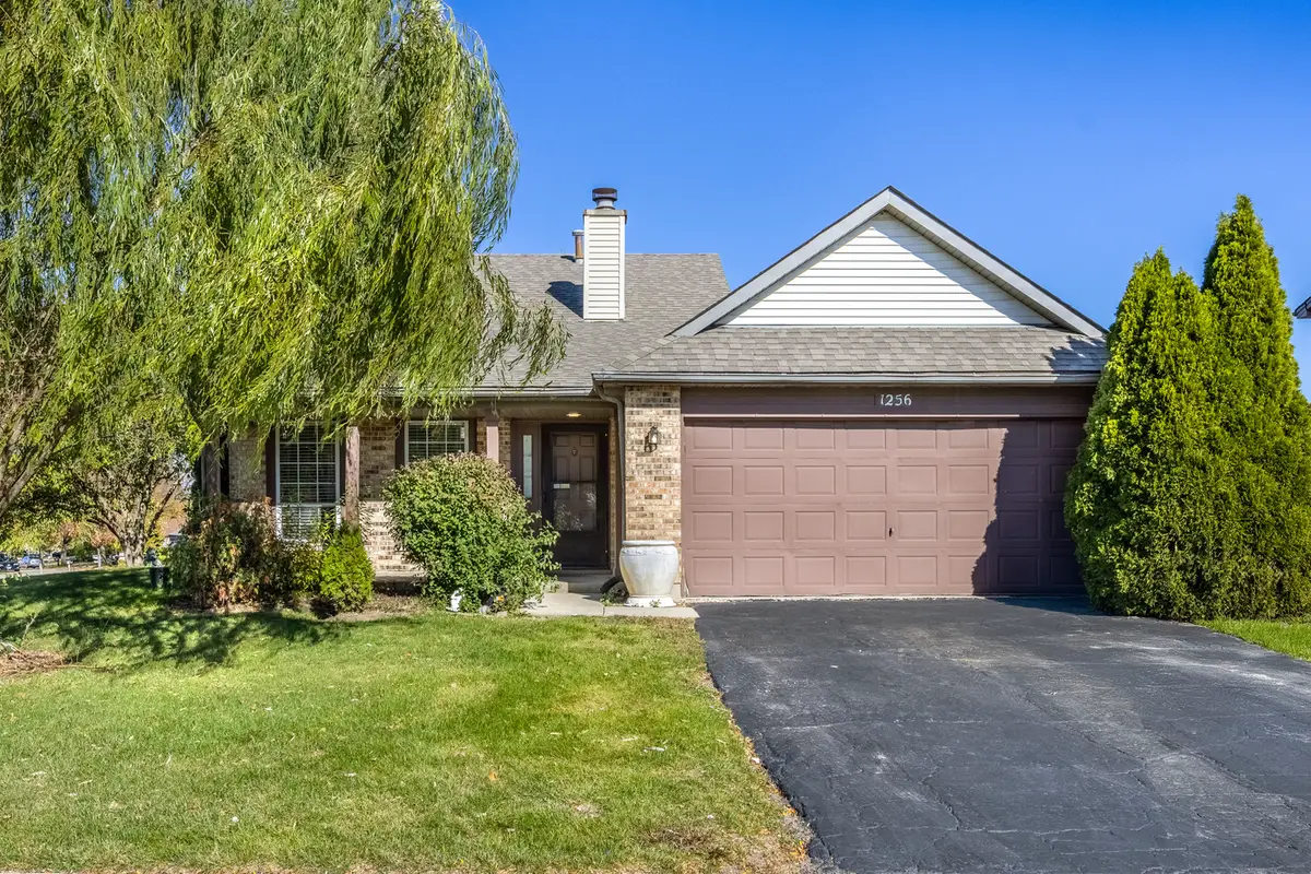 1256 Concord Drive, Elgin, IL 60120 - Image #1