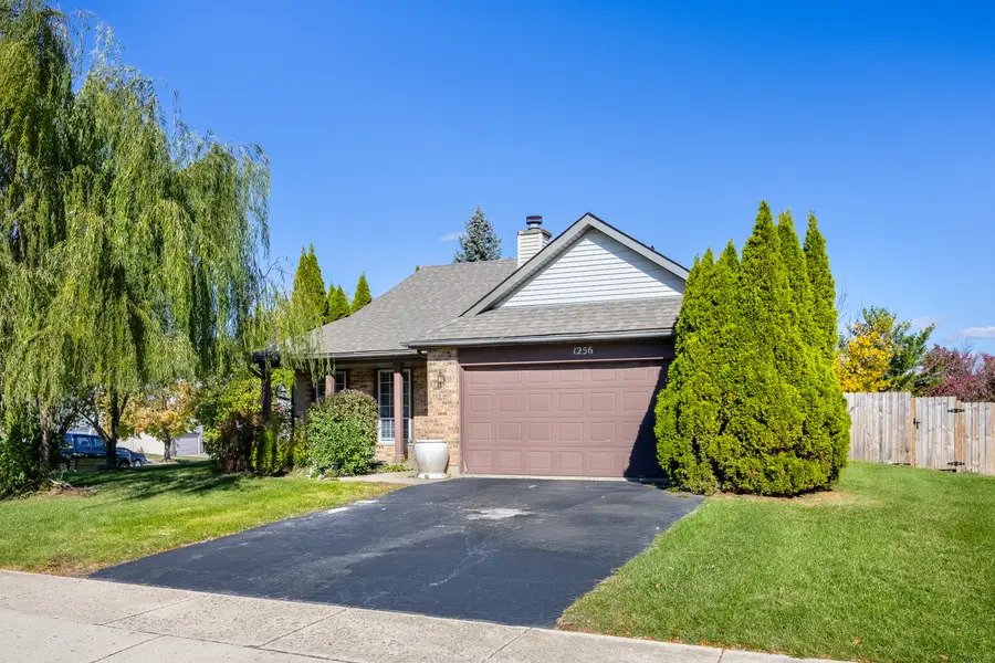 1256 Concord Drive, Elgin, IL 60120 - Image #2
