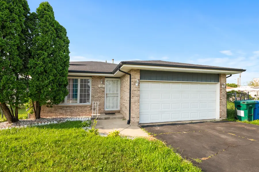 928 E 153rd Street, Phoenix, IL 60426 - Image #3