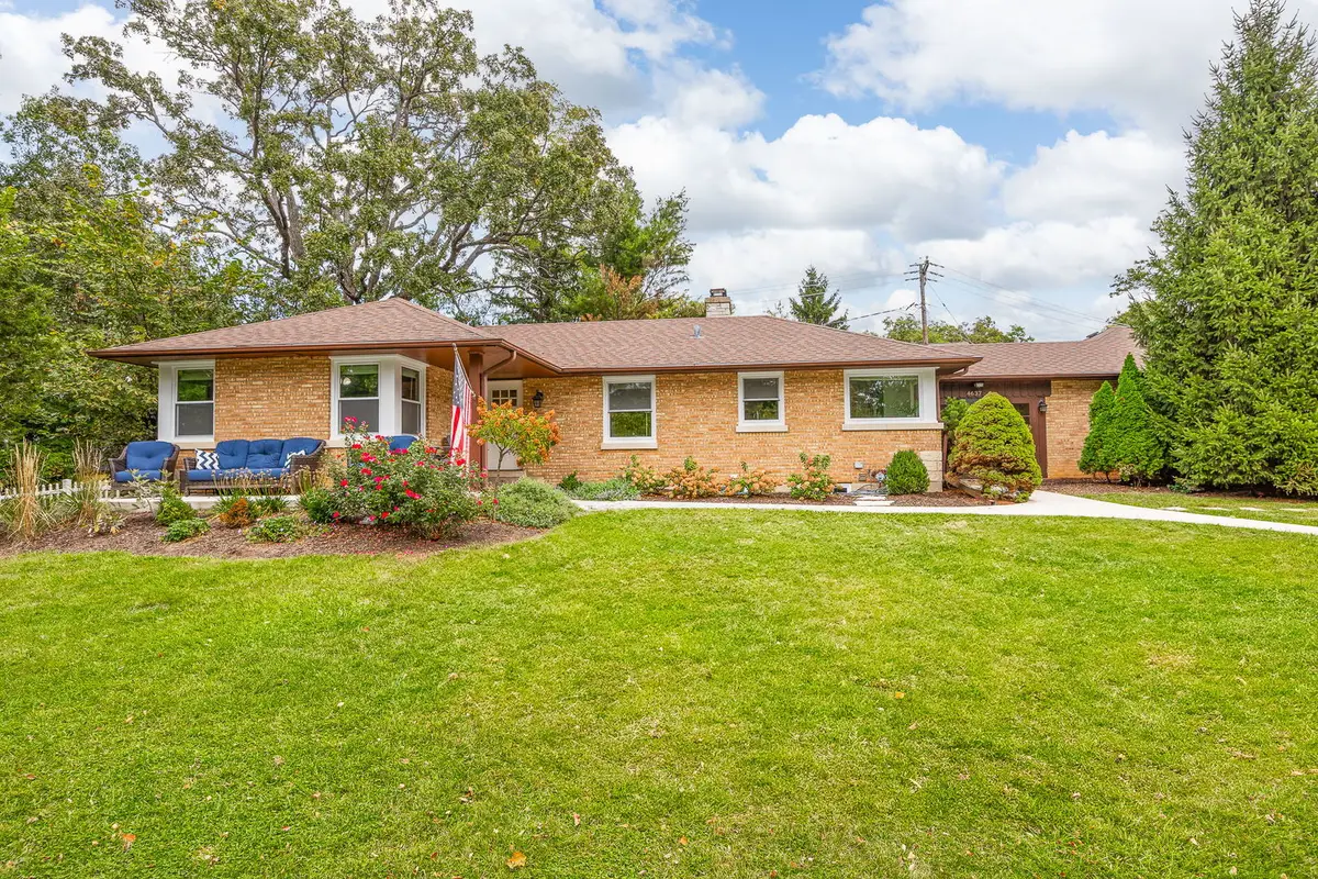 4637 Oakwood Avenue, Downers Grove, IL 60515 - Image #1