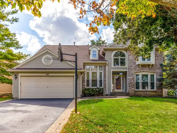 126 S Fiore Parkway, Vernon Hills, IL 60061