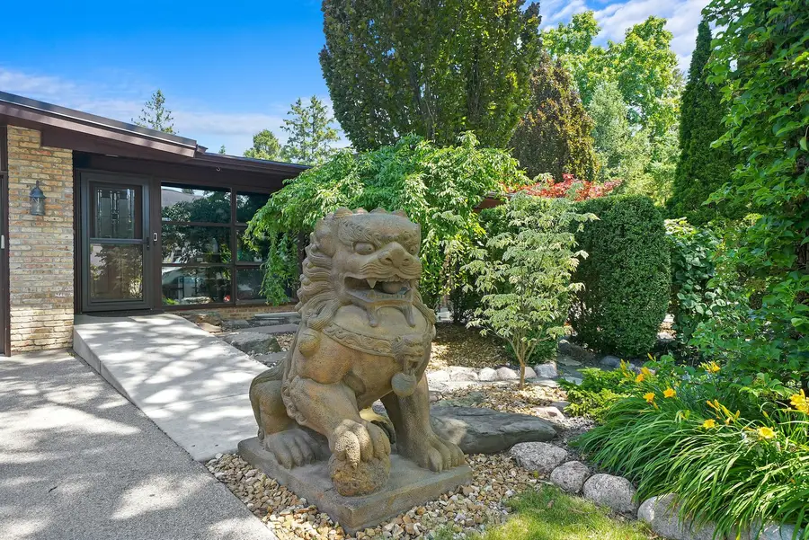 824 W Dorset Avenue W, Palatine, IL 60067 - Image #2