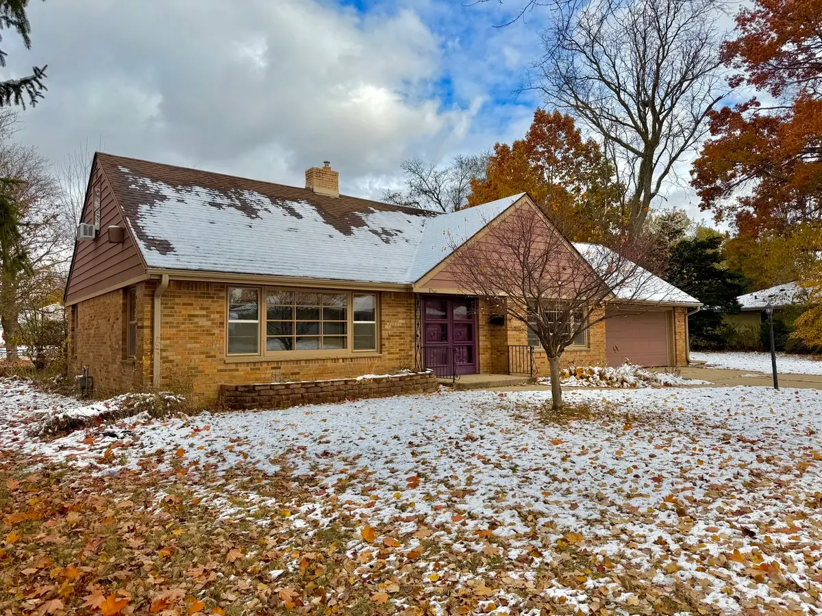 1211 Mayfair Place, Rockford, IL 61107 - Image #1