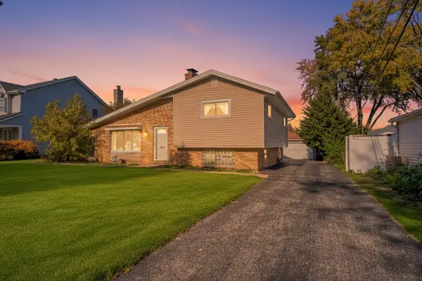 251 W Armitage Avenue, Elmhurst, IL 60126