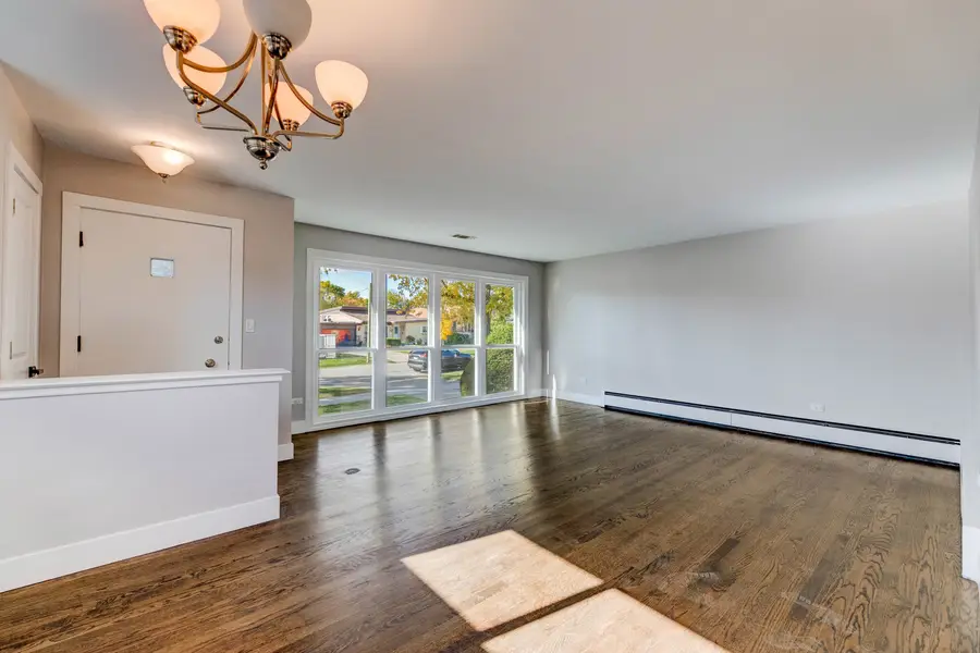 4856 Wick Drive, Oak Lawn, IL 60453 - Image #2