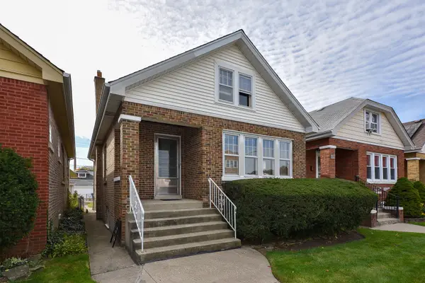 Address Withheld By Seller, Chicago, IL 60630