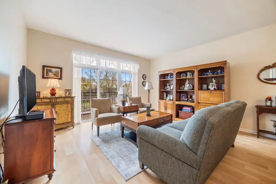 3400 Wellington Court #306, Rolling Meadows, IL 60008 - Image #2