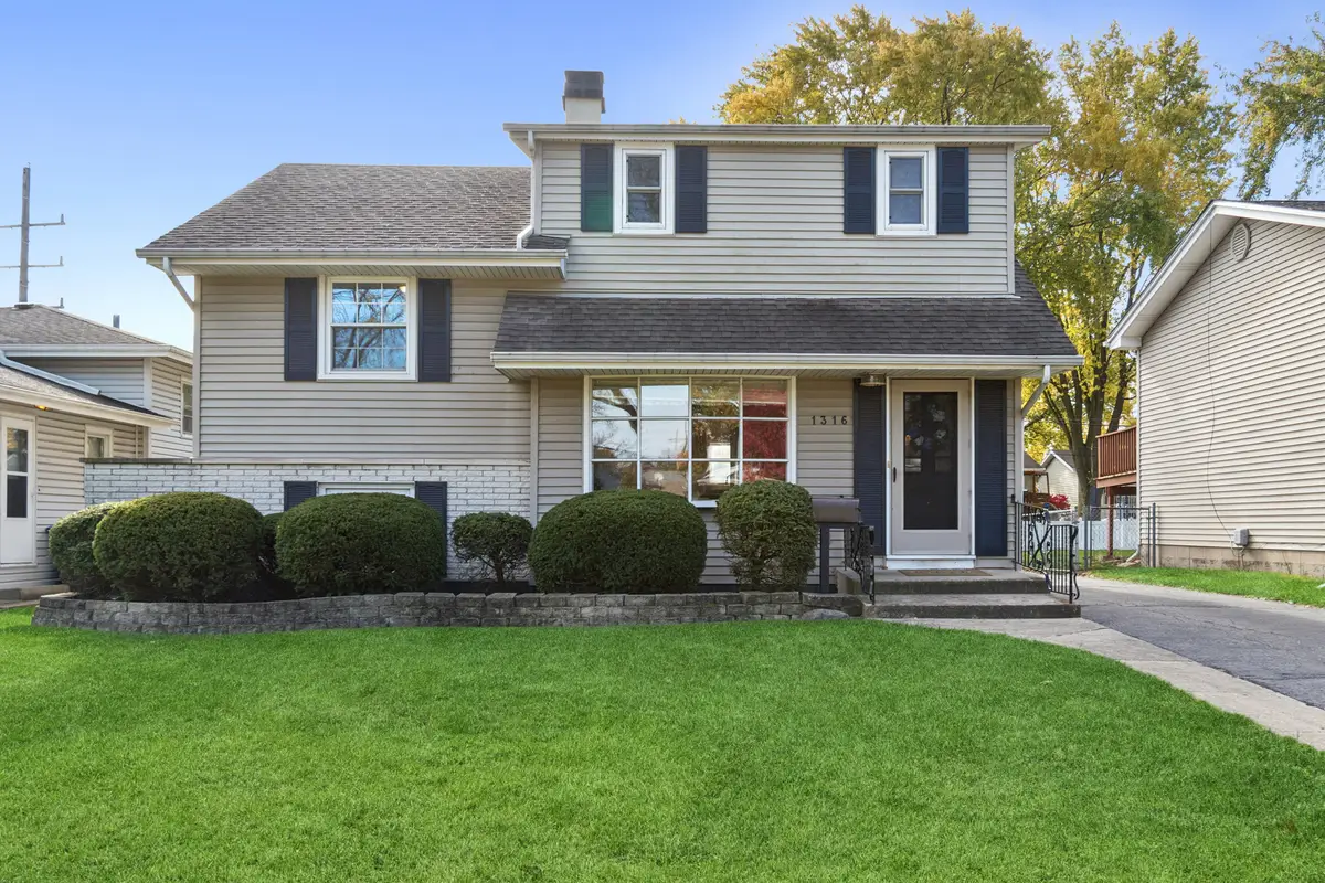 1316 Wilson Avenue, Wheaton, IL 60189 - Image #1