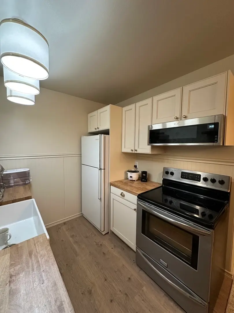 124 N Whistler Avenue #C4, Freeport, IL 61032 - Image #3