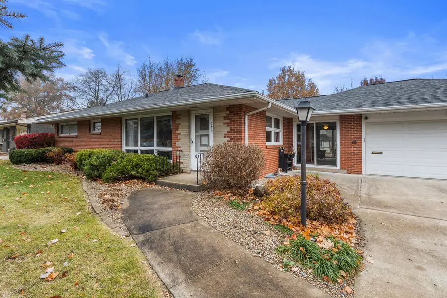 1910 Garling Drive, Bloomington, IL 61701 - Image #2