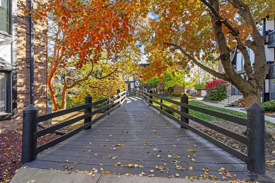 13615 Lavergne Avenue #110, Crestwood, IL 60418 - Image #3