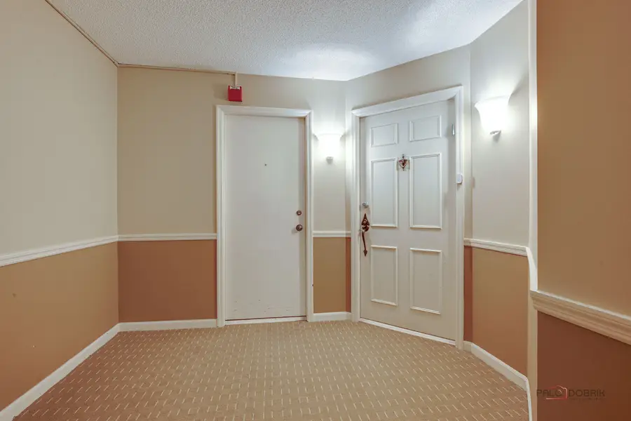 1671 Mission Hills Road #302, Northbrook, IL 60062 - Image #3