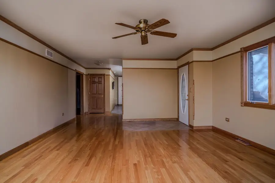 104 Lakewood Drive, Antioch, IL 60002 - Image #3