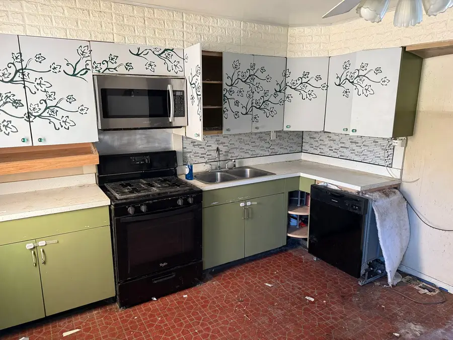 533 Gentle Breeze Terrace, Carpentersville, IL 60110 - Image #3