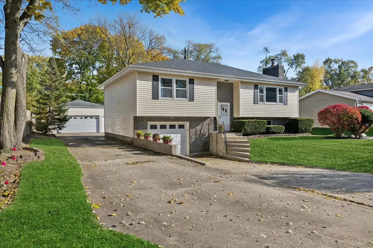 23565 N Park Road, Lake Zurich, IL 60047 - Image #1