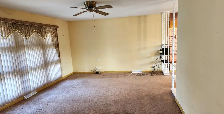 Address Withheld By Seller, Bolingbrook, IL 60440 - Image #3