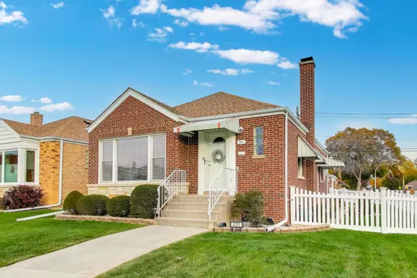 5101 N Neva Avenue, Chicago, IL 60656