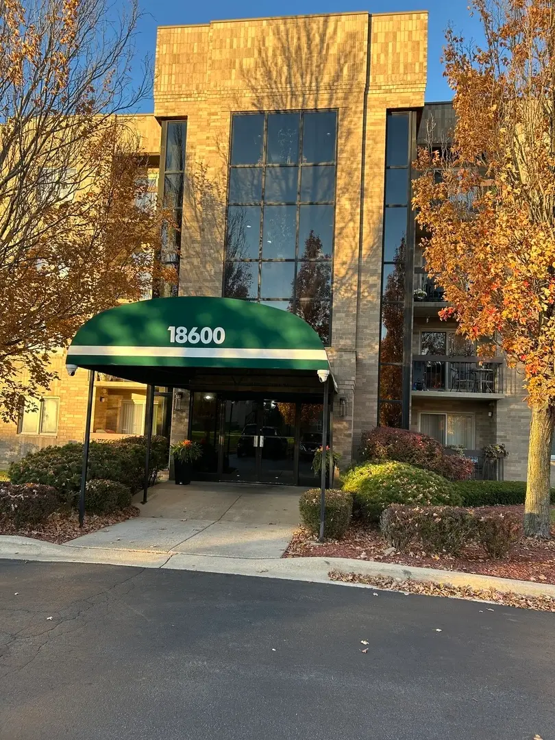 18600 Village West Drive #206, Hazel Crest, IL 60429 - Image #1