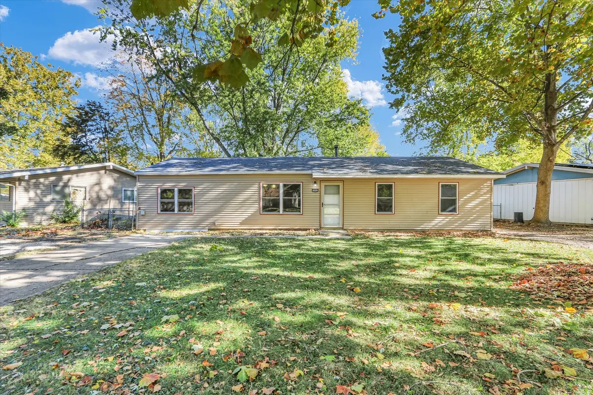 1402 Scottsdale Drive, Champaign, IL 61821 - Image #1