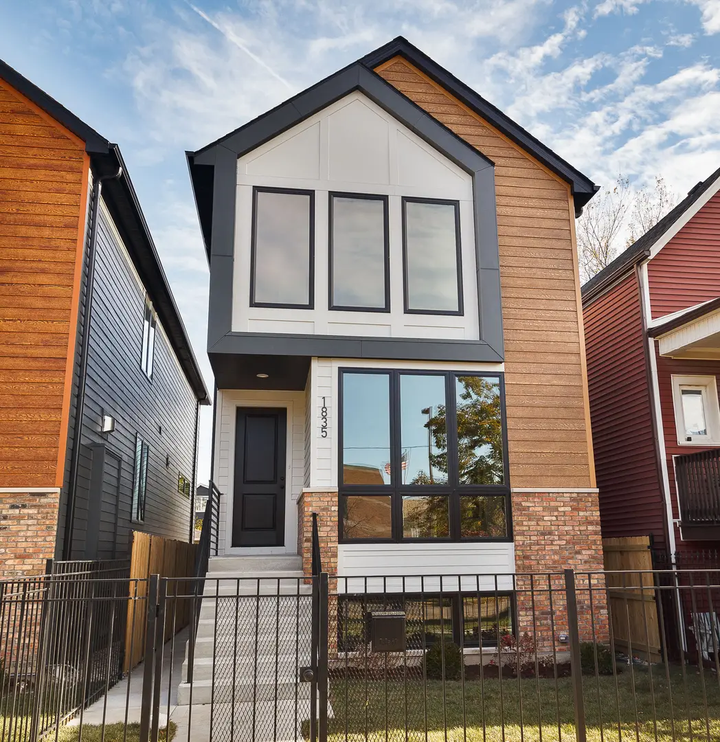 1835 N Lawndale Avenue, Chicago, IL 60647 - Image #1