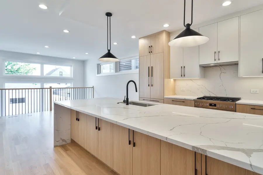 1835 N Lawndale Avenue, Chicago, IL 60647 - Image #2