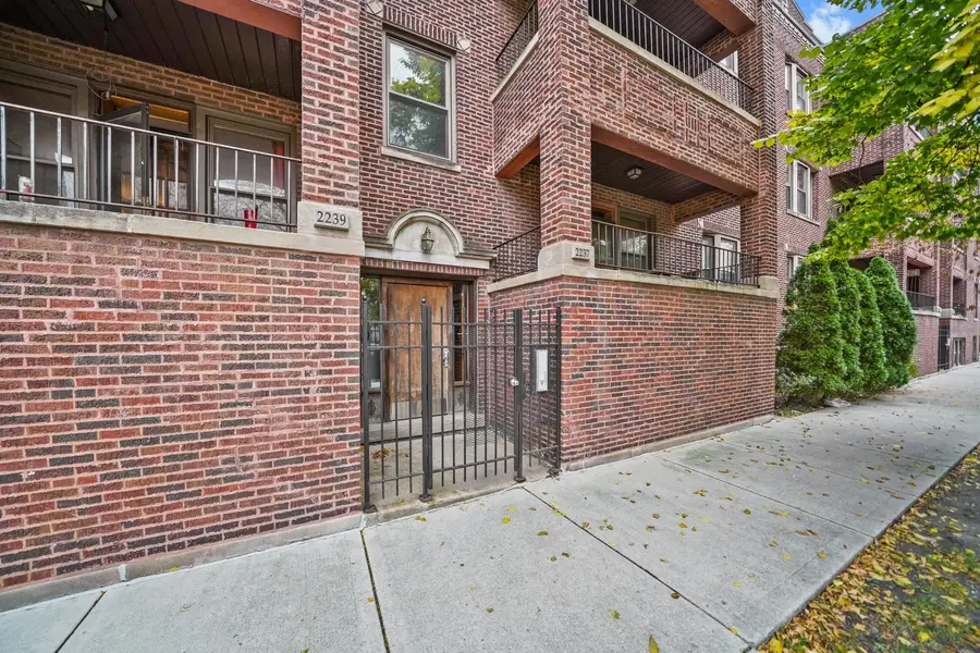 2237 N Saint Louis Avenue #2, Chicago, IL 60647 - Image #3