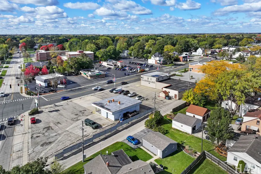 426 S Milwaukee Avenue, Libertyville, IL 60048 - Image #2
