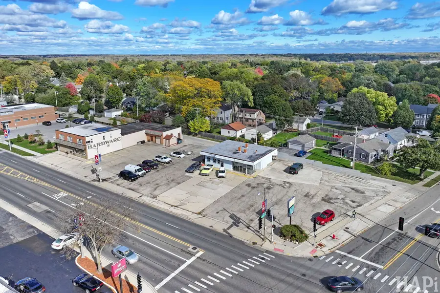 426 S Milwaukee Avenue, Libertyville, IL 60048 - Image #3