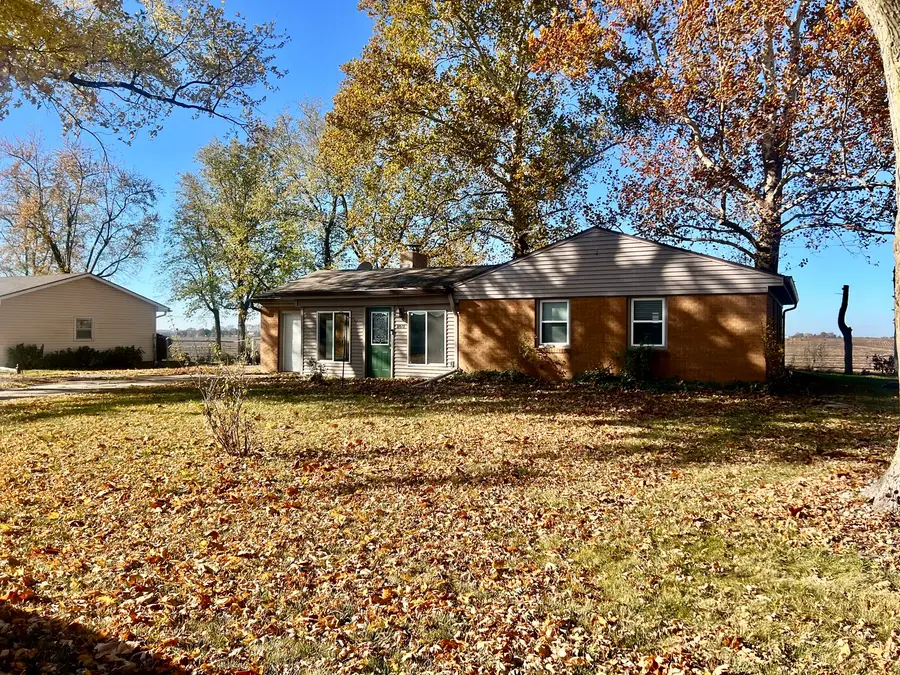 8428 N Shirlane Street, Shirley, IL 61772 - Image #3