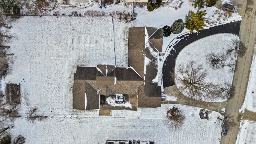 2390 White Oak Drive, Northbrook, IL 60062 - Image #3