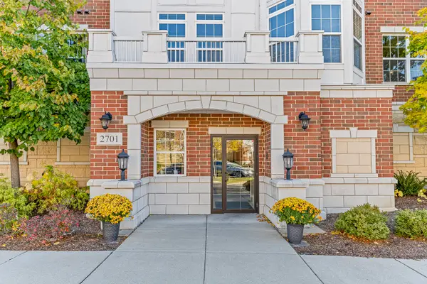 2701 Commons Drive #210, Glenview, IL 60026