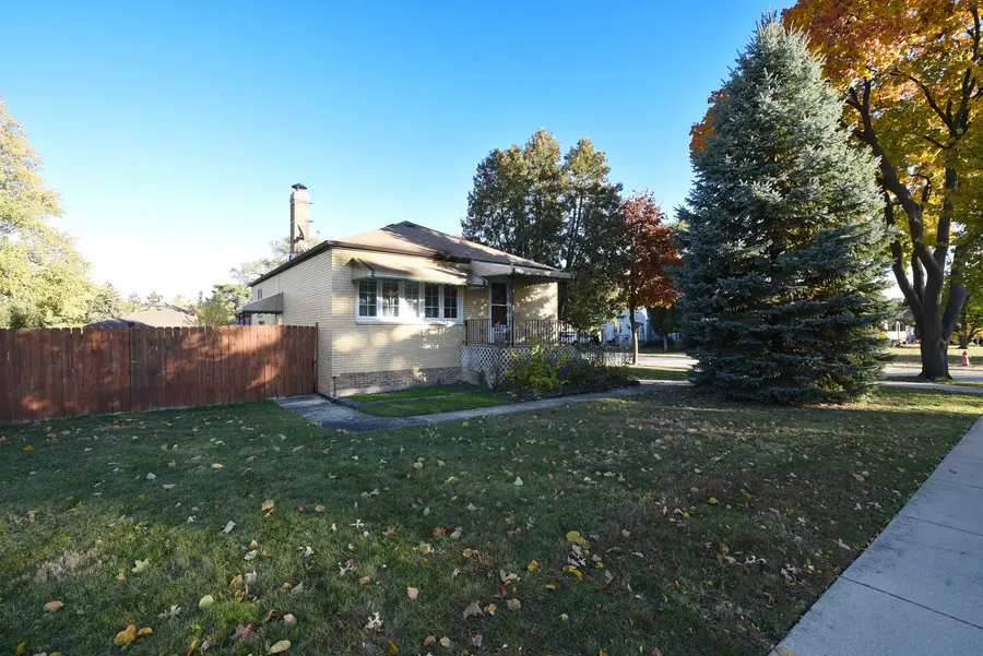 243 Pine Lane, Bensenville, IL 60106 - Image #2