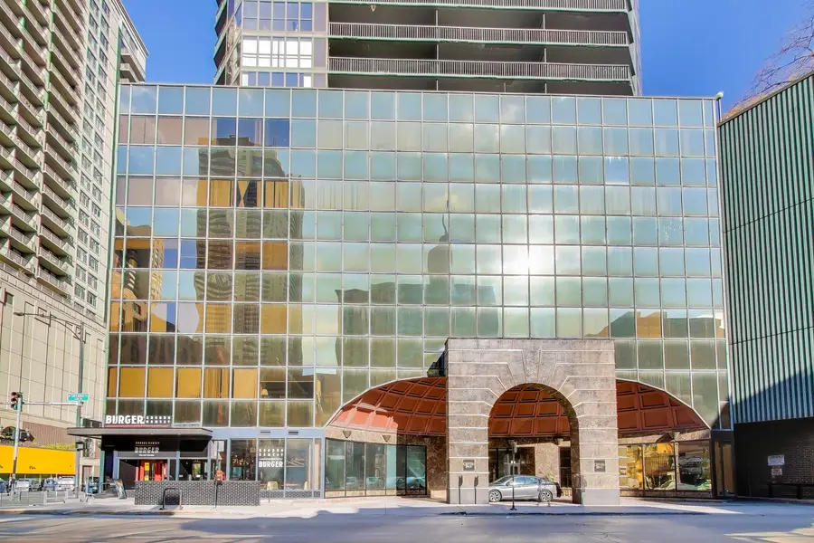 10 E Ontario Street #1303, Chicago, IL 60611 - Image #3