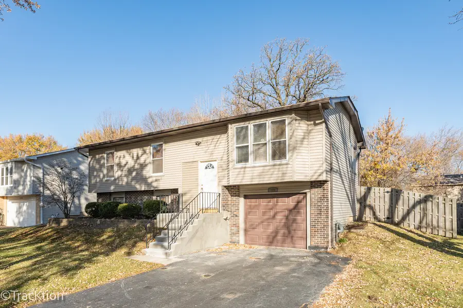 672 Londonberry Lane, Bolingbrook, IL 60440 - Image #2