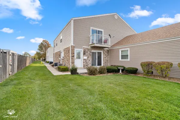7750 159th Place #7750, Tinley Park, IL 60477