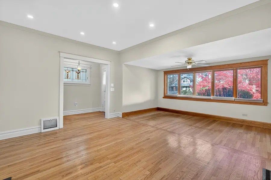 5213 W Warner Avenue, Chicago, IL 60641 - Image #3