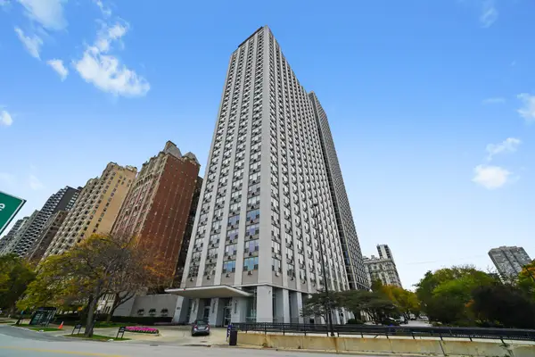 1550 N Lake Shore Drive #32C, Chicago, IL 60610