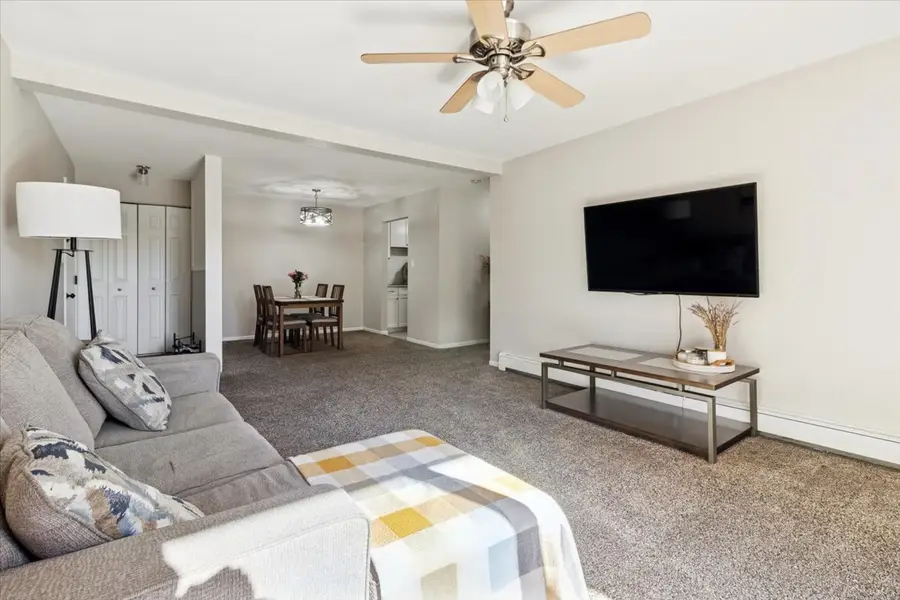 620 Mesa Drive #310, Hoffman Estates, IL 60169 - Image #3