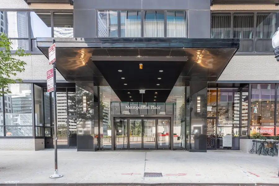 130 S Canal Street #211, Chicago, IL 60606 - Image #3