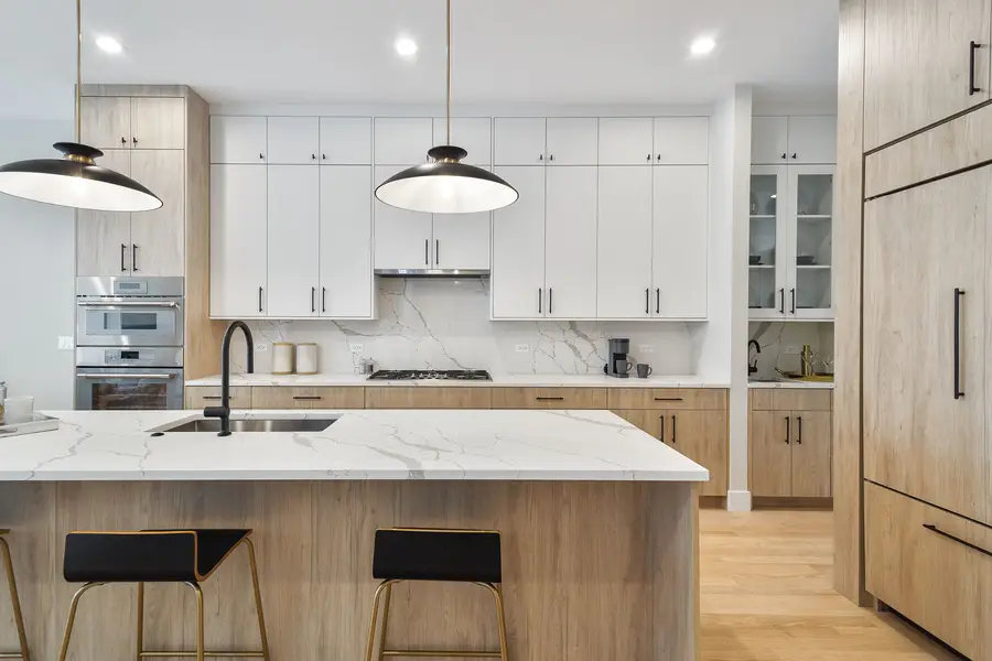 1719 W Foster Avenue, Chicago, IL 60640 - Image #3