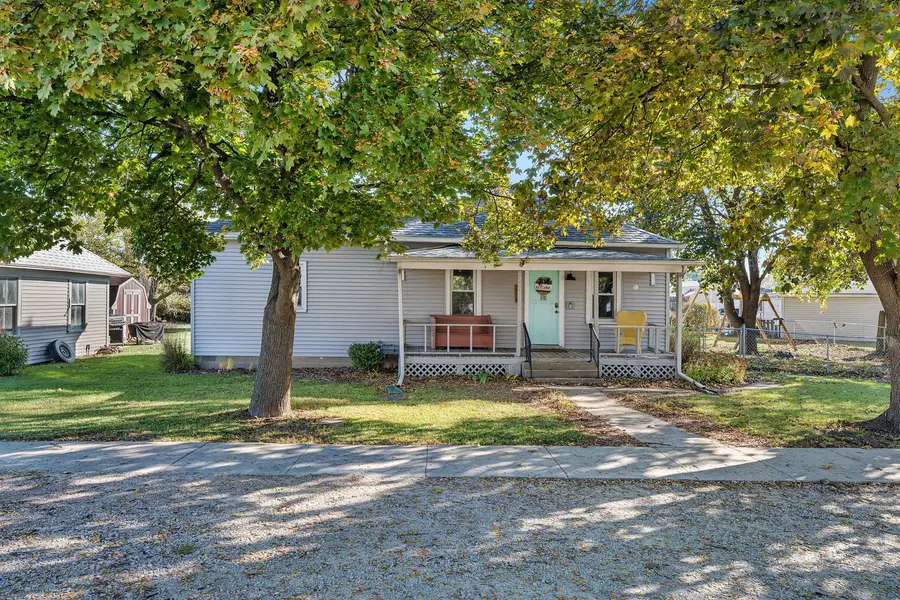 216 N Cash Street, Seneca, IL 61360 - Image #2