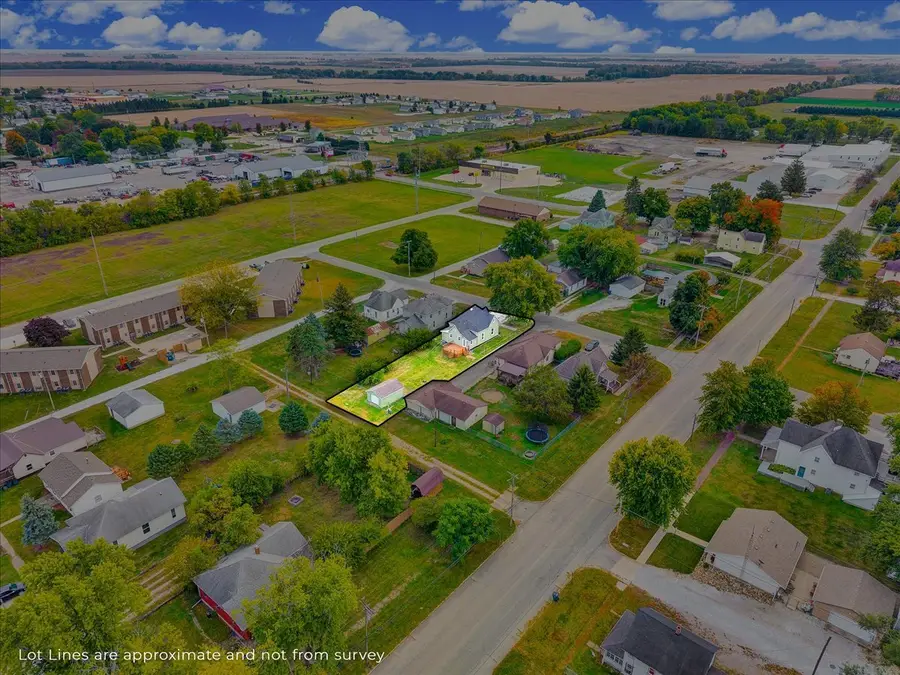 222 W Chestnut Street, Hoopeston, IL 60942 - Image #2