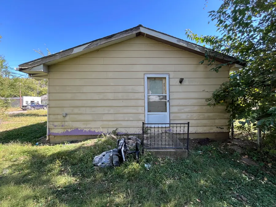 Address Withheld By Seller, Decatur, IL 62522 - Image #3