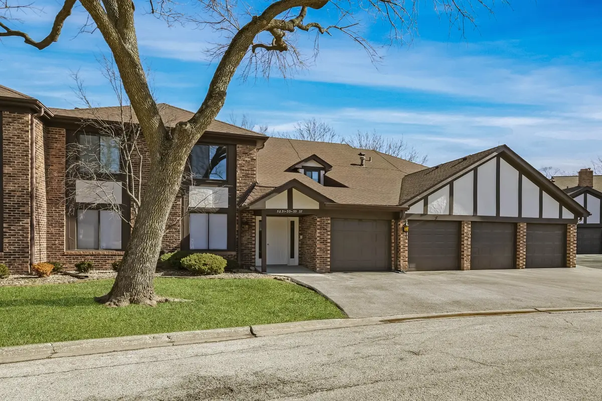 5835 Doe Circle #8, Westmont, IL 60559 - #1